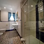 Sui Generis Luxury * Tropea