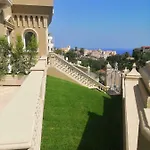 Sui Generis Luxury * Tropea