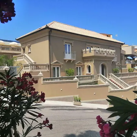 Sui Generis Luxury Hotel