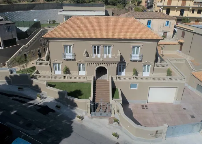 Sui Generis Luxury *