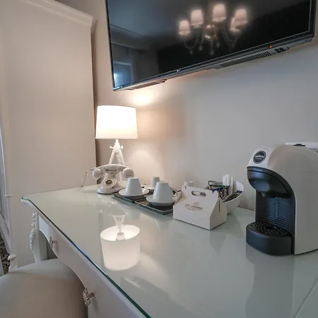 Sui Generis Luxury