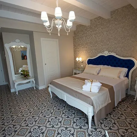Sui Generis Luxury