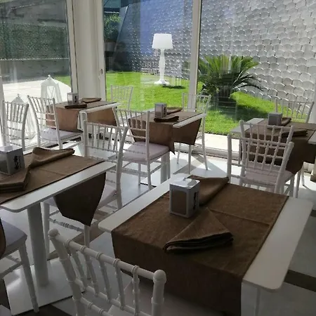 Sui Generis Luxury * Tropea