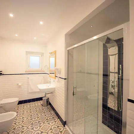 Sui Generis Luxury