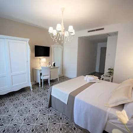 Sui Generis Luxury Tropea