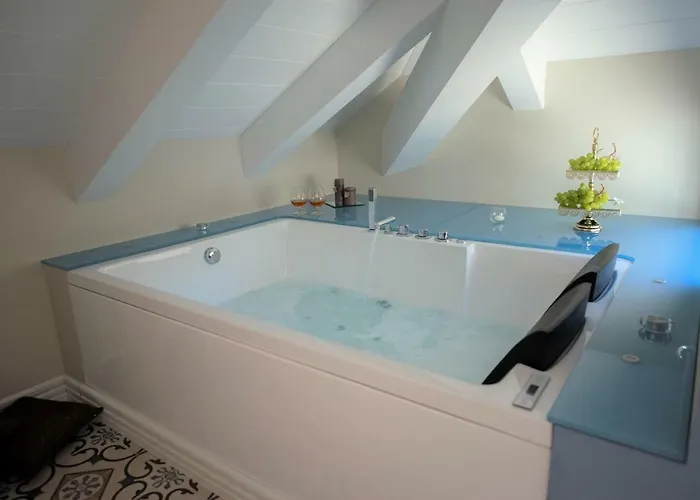 Sui Generis Luxury Resort *