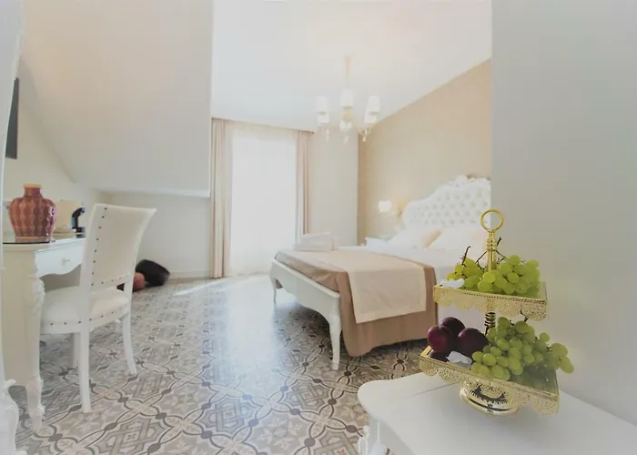 Sui Generis Luxury * Tropea